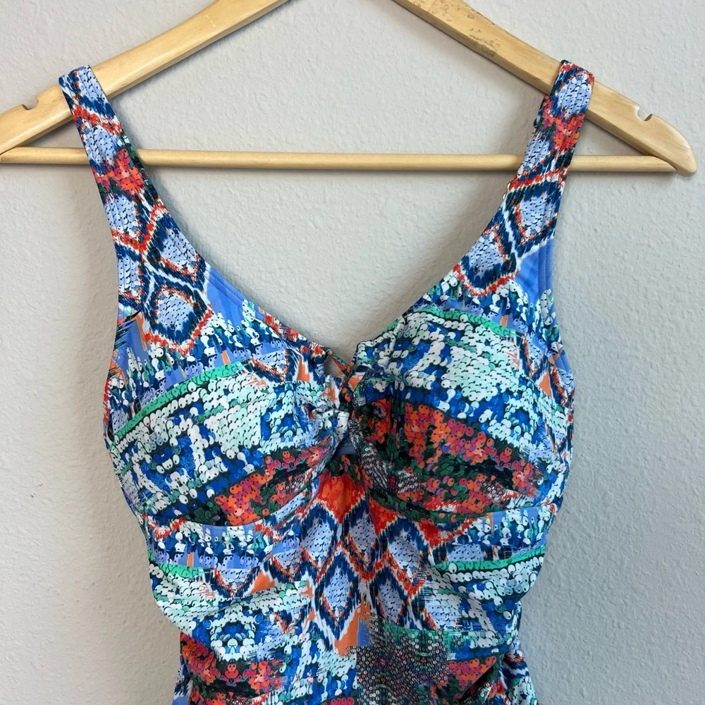 Sunseeker Size‎ 4 Swimsuit Multicolor One-piece Padded Cups Geometric